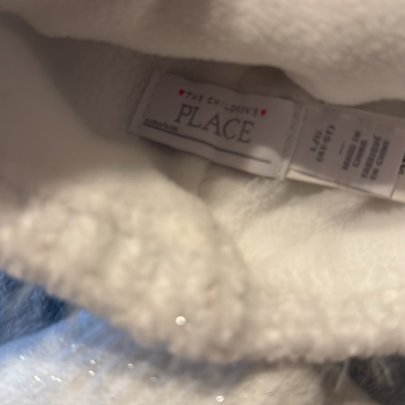 The Children's Place winter hat and mittens girls 
L-4T/5T brand new - Picture 2 of 3